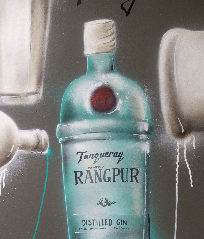 Sclub fulda tanqueray wandgestaltung graffiti mural art streetart club disco gin drips painting design modern