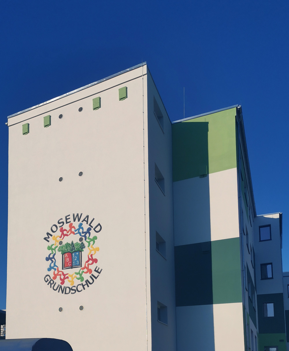 Wandgestaltung, Mosewaldschule, Eisenach, Bildung, Illustration, Natur, Baum, Wald, Eiche, Buche, Ulme, Mensa, Kinder, Grundschule, Bildung, Bilder, Graffiti, Fassade, Mural Art