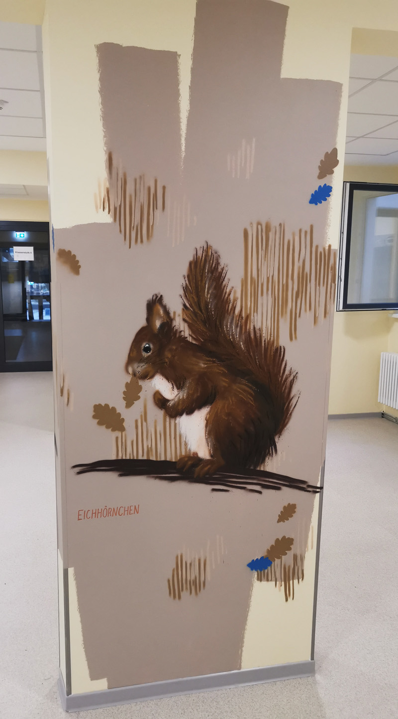 Wandgestaltung, Mosewaldschule, Eisenach, Bildung, Illustration, Natur, Baum, Wald, Eiche, Buche, Ulme, Mensa, Kinder, Grundschule, Bildung, Bilder, Graffiti, Fassade, Mural Art